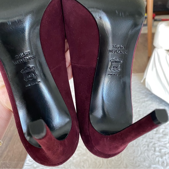 Stuart Weitzman Burgundy Suede Pointed Toe Pump - Picture 5 of 6